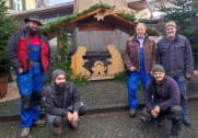 Aufbau Weihnachtskrippe Hauptplatz 24.11.22